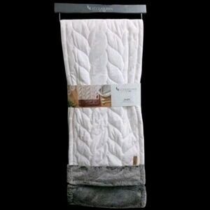 UGG Koolaburra Jasper White Quilted Table Runner Gray Faux Fur Farmhouse New